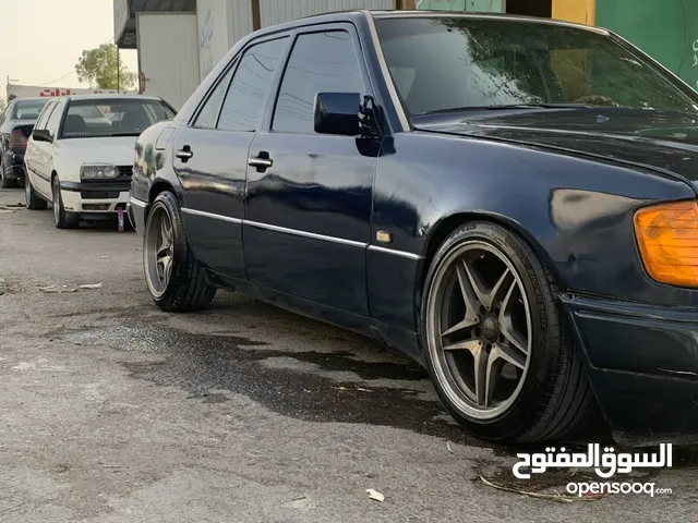 مرسيدس بطه 1993