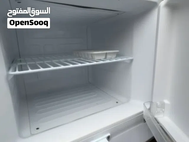 ثلاجة نوعيتها ven مستعمل بس ايام جديدة كلش