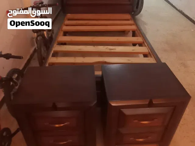 غرفه نوم شباب خشب لاتيه تخت واحد الغرفه فقط