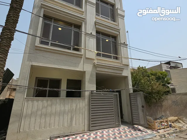 ايجار بنايه منطقه المنصور تحتوي 6 شقق