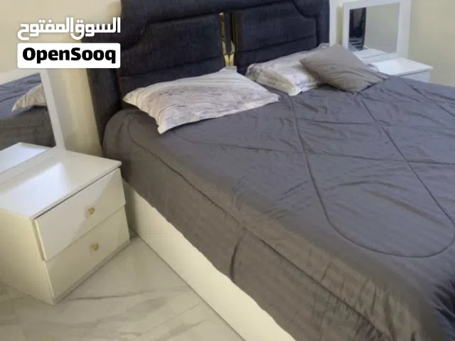 غرفة نوم بدون بدون فرشة