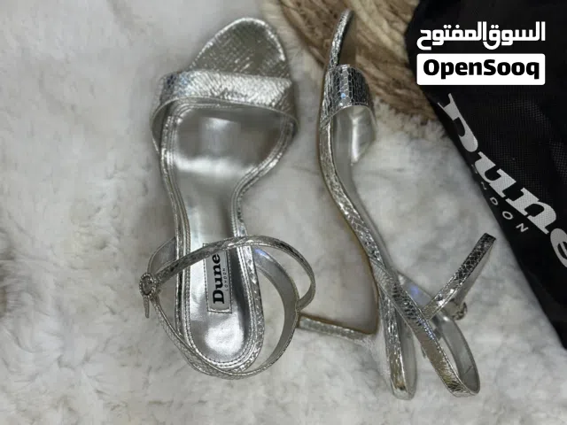 كعب من ديون لندن