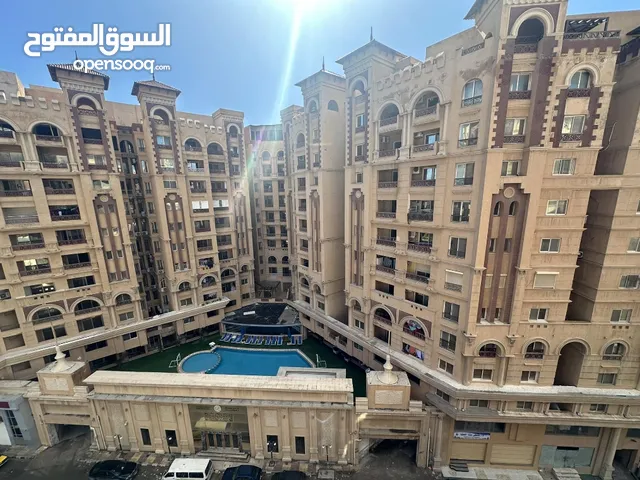 140 m2 3 Bedrooms Apartments for Sale in Cairo Zamalek