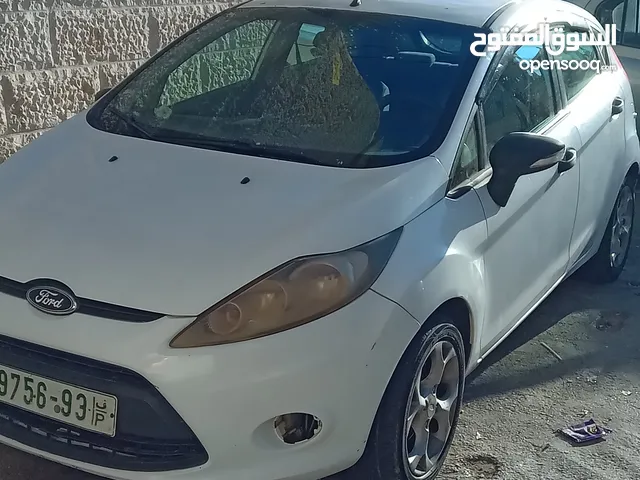 فورد فيستا جير عادي