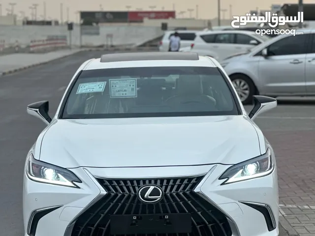 لكزس موديل 2023 ES300h خليجي
