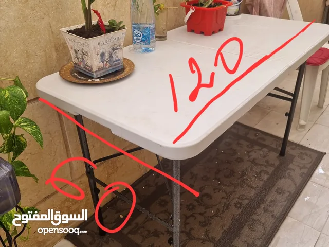 the table +2 plastic chairs all 15 kd only