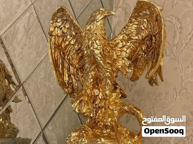 صقر لون ذهبي