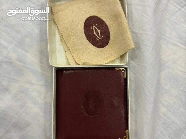 بوك كارتير - كارتييه فنتج عنابي قصة نادرة مع المرفقات