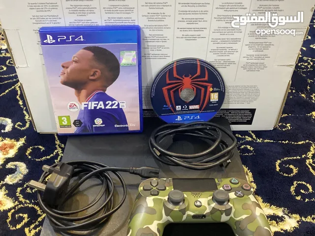 للبيع بلستيشن 4 ويدتين وسيديه واستعمال قليل
