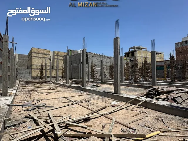 4 بنايات طابقين للايجار – مساحات كبيرة مختلفة