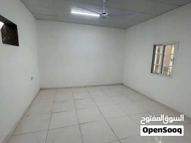 غرفة في العامرات النهضه للاجار