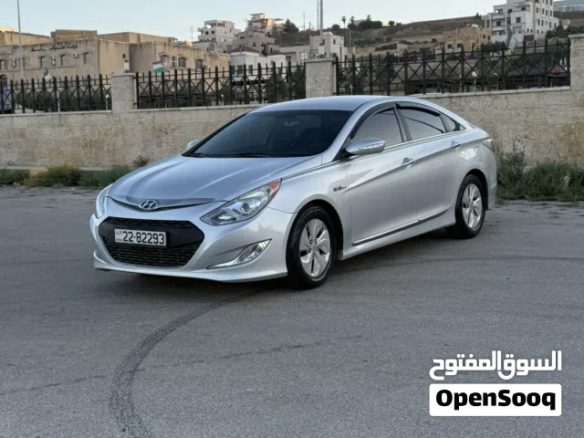 2013 هيونداي سوناتا Limited