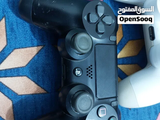 كلهن شغالات بس جوستكات الفور بيهن ازرار اشكل