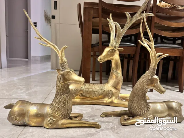 تحف غزلان نحاس فخمة نادره وأنيقه لأصحاب الذوق  الرفيع قطع ما بتفوت