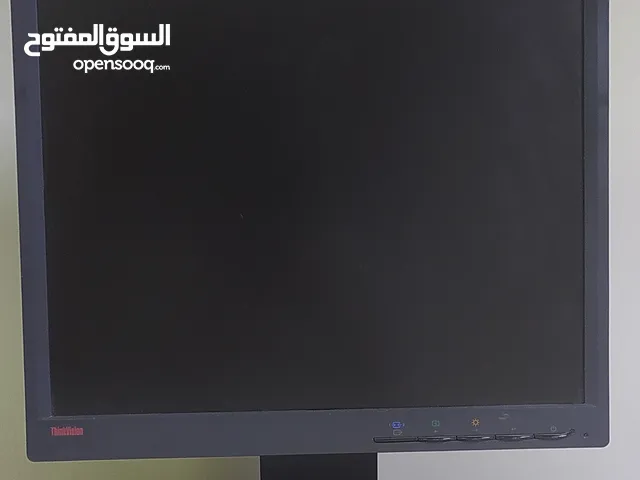 للبيع شاشة لينوفو 17 بوصة شغالة تمام