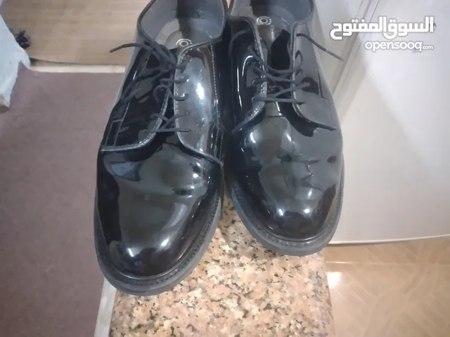 حذاء رجالى ملمع نخب نوع vibram.....BATES