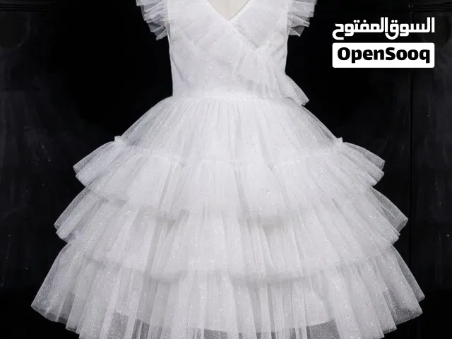 بدله بناتي عمر  من 3 الى 4 سنوات مستعمله مره وحده فقط امانه الله نظيفه وكلشي مابيها