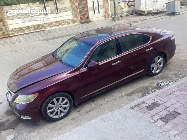 لكزز صالون فول مواصفات 460 SL فتحه سقف لون احمر والداخل سياره بيجي شاشه لمس وحساسات كامل خلفي وأ