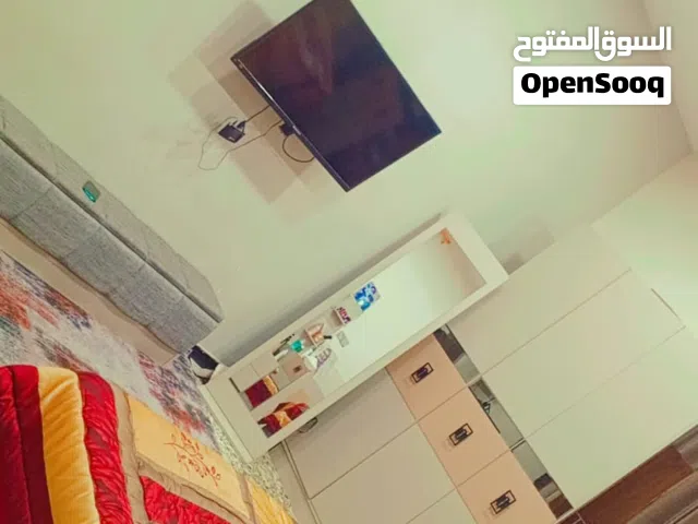 بيت للبيع مساحه 150م واجهه 10 نزال 15 البيت بي واجهيتين ع فرع و عله ساحه فارغه