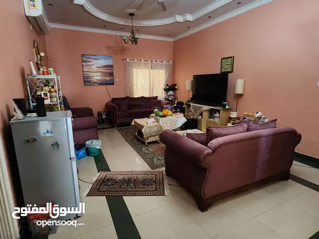 405 m2 5 Bedrooms Villa for Sale in Muharraq Galaly