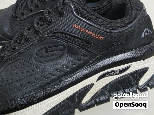 بوت Skechers اصلي وبحال الجديد قياس 45