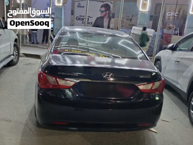 2014 هيونداي سوناتا Standard
