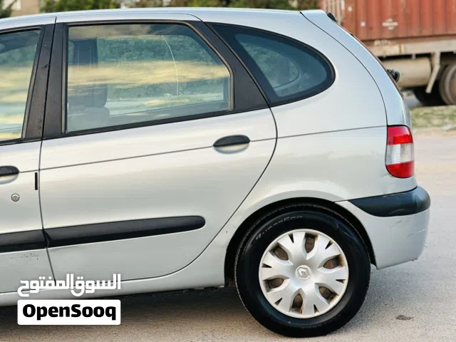 2002 رينو سينيك