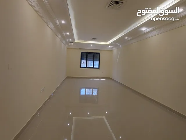 170m2 3 Bedrooms Apartments for Rent in Hawally Siddiq