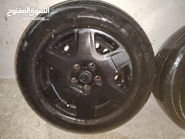 جنط مع طاسات هوندا وعجال بحالة ممتازه مقاس 15 للبيع