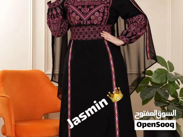مطرزات  فلسطينه وعبايات خليجي