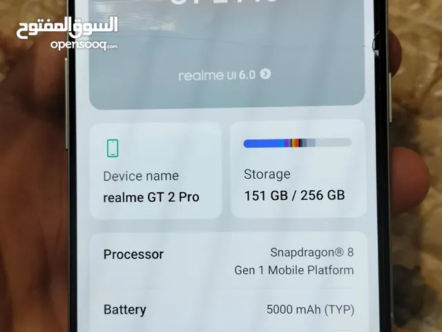 Realme gt 2 proمع سماعة محيطيه مع سماعه اخرى وقطعة موصله ملحقات كامله نظيف جدا شاشة 2k 120 fps