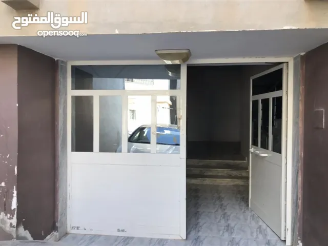 150 m2 2 Bedrooms Apartments for Rent in Benghazi Al Nahr Road