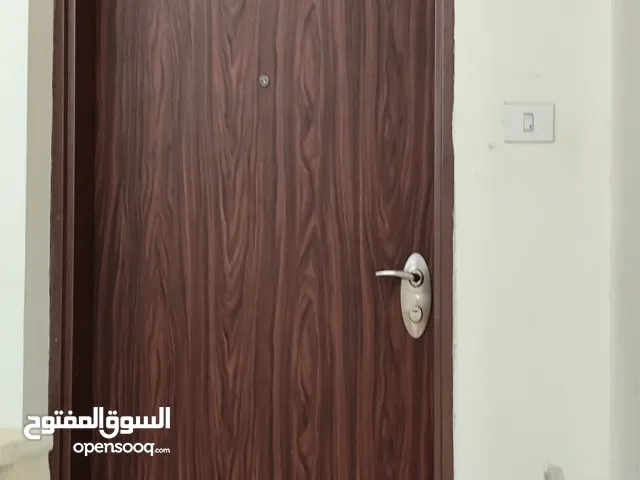 174 m2 3 Bedrooms Apartments for Rent in Nablus Shweitra St.