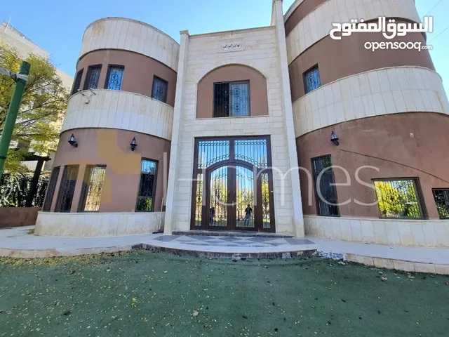 550 m2 More than 6 bedrooms Villa for Sale in Amman Rajm Amesh