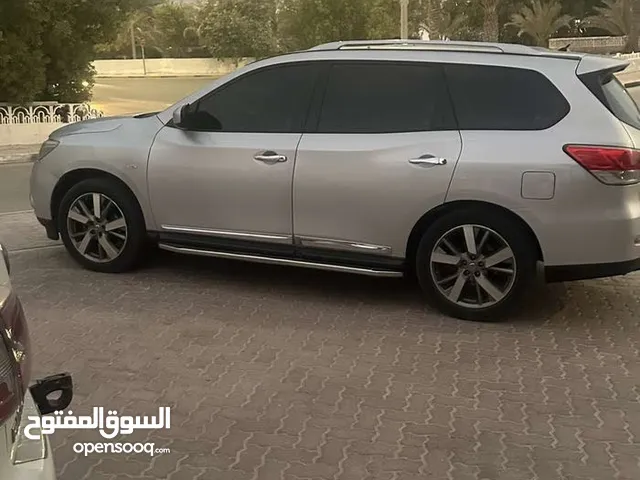 نيسان باتفندر للبيع نظيف جدا خليجي