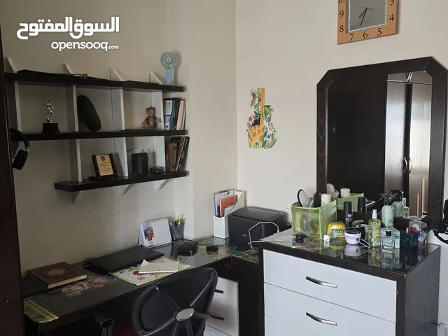غرفة نوم شباب (خزانة، تسريحة، سرير مع مخزن، مكتب جانبي)