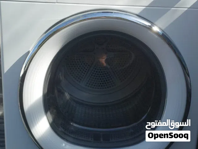 حماصه ملابس نوع ويربول ايطالي 10 كيلو بحاله ممتازه لون ابيض والسعر شامل التوصيل