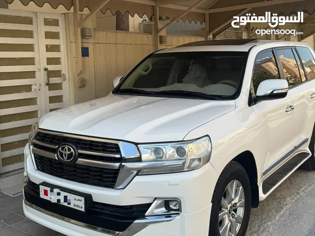 للبيع لند كروزر في حاله ممتازه بدون حوادث شرط الفحص للمشتري في قمه النظافه تامين شامل اطارات جديده
