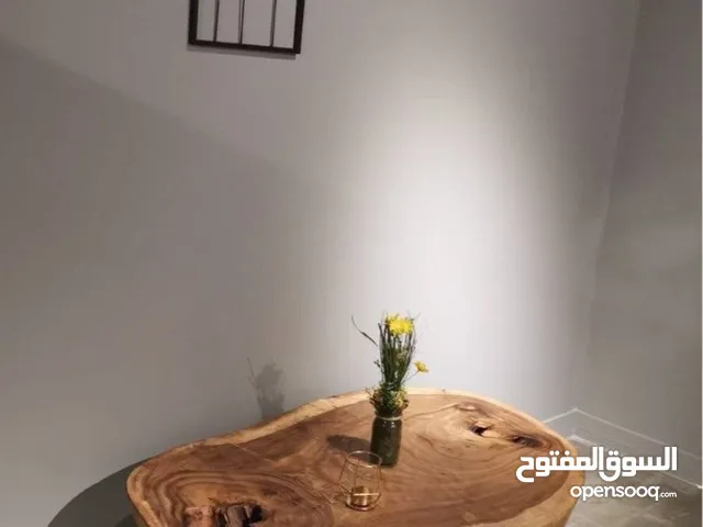 طاولة خشب اكاسيا ( شجرة الصفصاف )