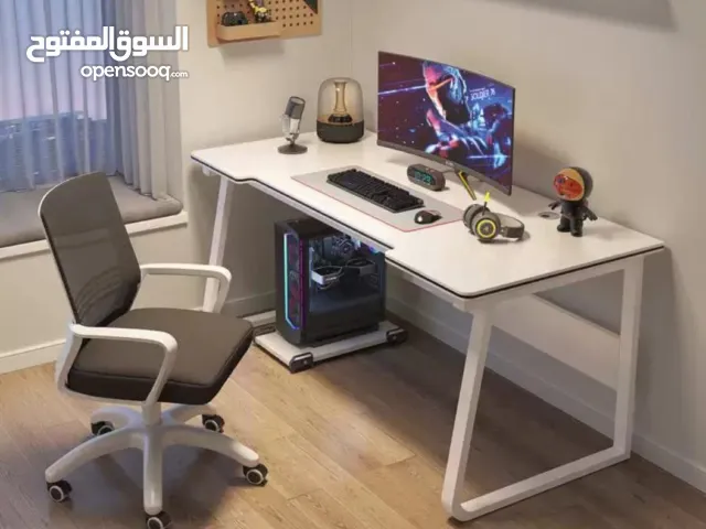 طاولة جيمينغ / مكتب كمبيوتر – تريند السيت أب العصري  إذا بدك مكتب يجمع بين الشكل الفخم والعملية