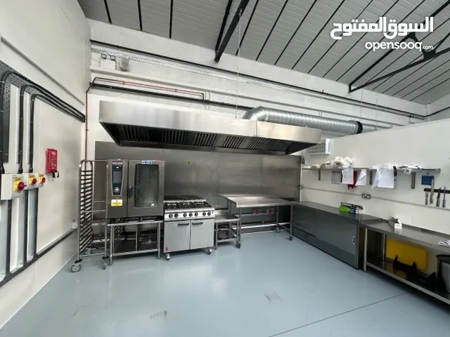 من الفكرة إلى المطبخ – كل ما تحتاجه تحت سقف واحد