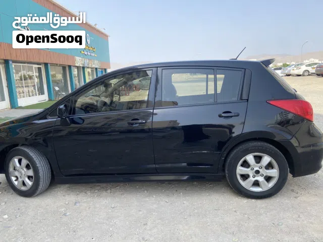 2010 نيسان فيرسا SV
