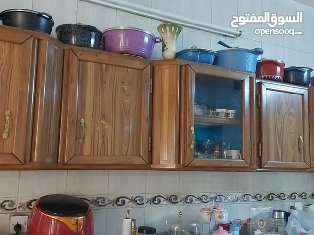 كامنتر وسنك ودولاب مطبخ متكامل نظيف مستعمل