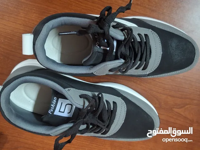 Black Sport Shoes in Central Governorate