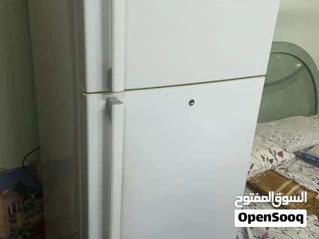 للبيع ثلاجة بحالة ممتازة