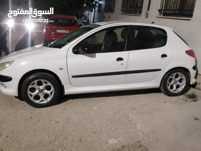 بيجو 206 للبيع كاش في مجال بالسعر