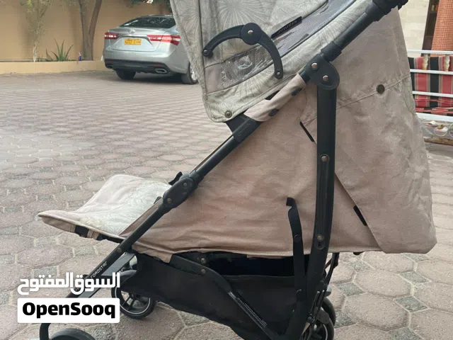 عربة اطفال