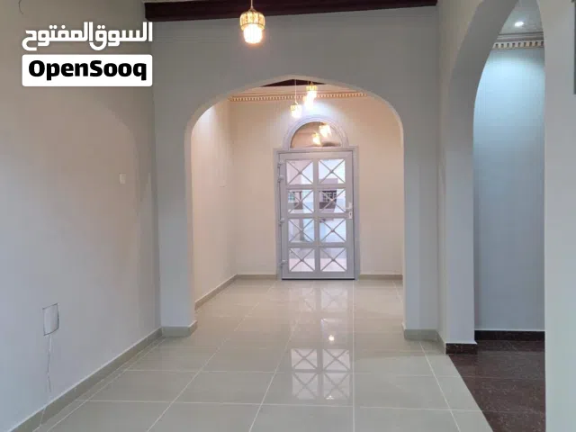 255 m2 5 Bedrooms Villa for Rent in Muscat Al Khoud