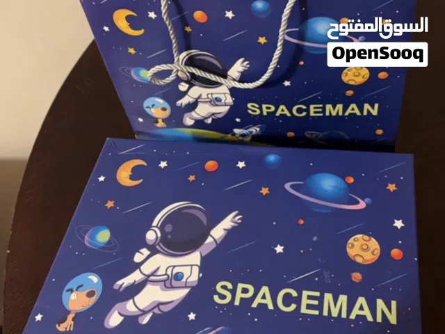 بوكس شامل مستلزمات دراسية للطلاب