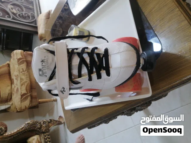 بوت عجلات سكيت وارد اميركا